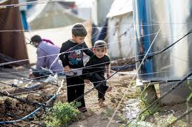 イラク・ドミズ難民キャンプに身を寄せるシリア難民の子どもたち